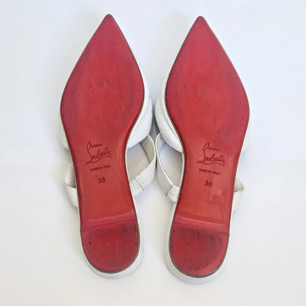 Christian Louboutin CHOC LOCK Croc Embossed Leather Flat Mules White‎ Sz 36